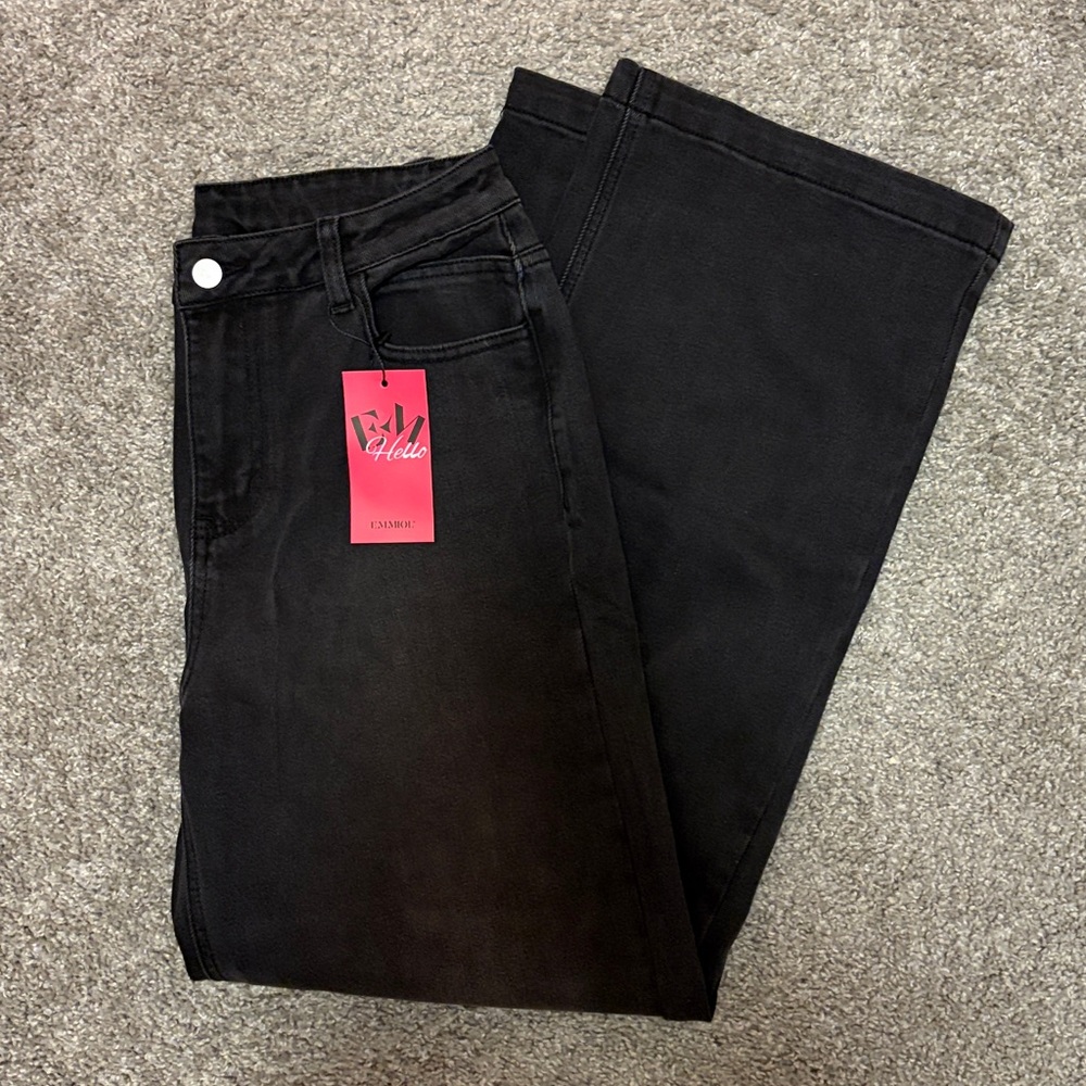 Women’s baggy black jeans